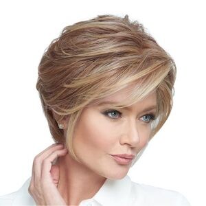 NIB Raquel Welch Go To Style Short Shag Wig, RL16/88 Pale Golden Honey
